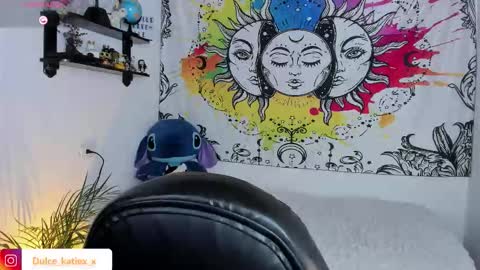 Snapshot of just_katiex chatting on 11.08.25 Sofia online show from 11.08.25