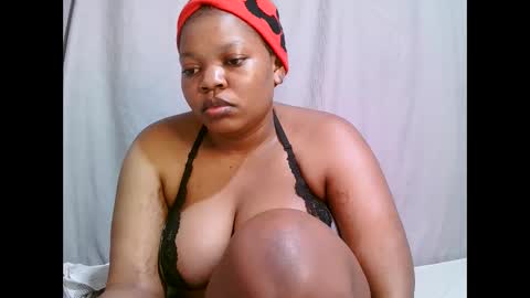 Snapshot of just_nana chatting on 01.14.26 just_nana online show from 01.14.26