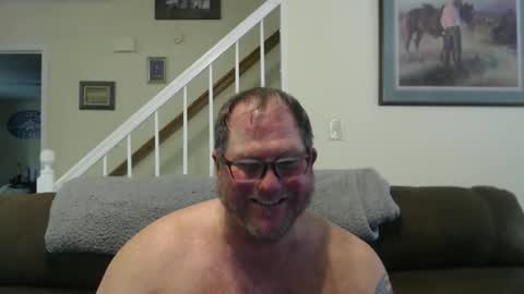 Snapshot of justaguyandnaked chatting on 04.18.26 justaguyandnaked online show from 04.18.26