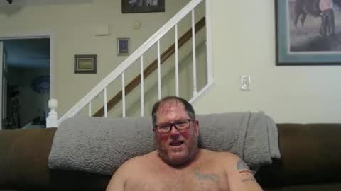 Snapshot of justaguyandnaked chatting on 04.18.26 justaguyandnaked online show from 04.18.26