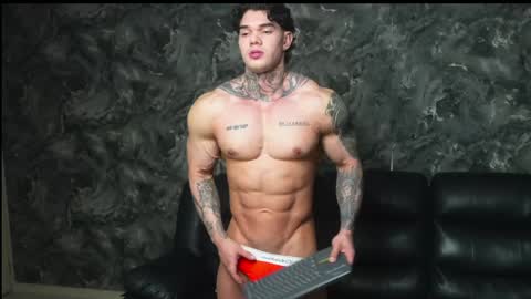 Snapshot of justin_clark1 chatting on 05.14.26 justin clark1 online show from 05.14.26