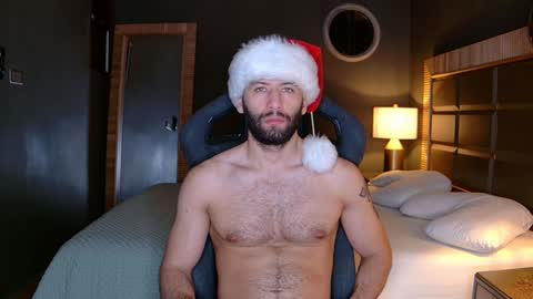 Snapshot of justin_hton chatting on 12.06.24 Justin online show from 12.06.24