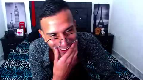 Snapshot of justin_melendez chatting on 11.20.25 JUSTIN online show from 11.20.25