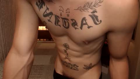 justine_hunk online show from 04.30.26