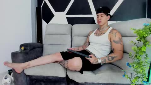 justinfuller_31 online show from 11.02.25