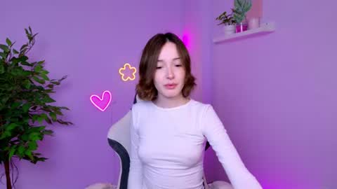 Snapshot of justlittleeve chatting on 07.29.26 Eva online show from 07.29.26