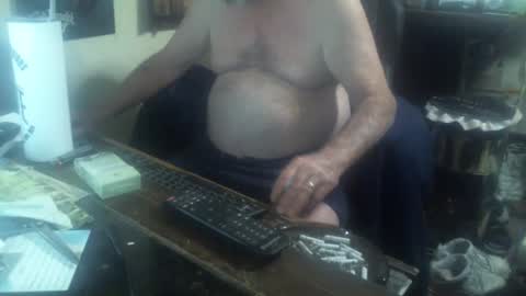 Snapshot of justmeohio chatting on 10.15.25 justmeohio online show from 10.15.25