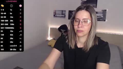 Julie online show from 11.24.25