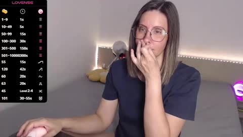 Julie online show from 06.08.26