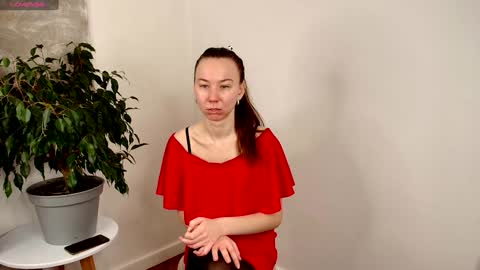 Juja and Kira online show from 02.06.25