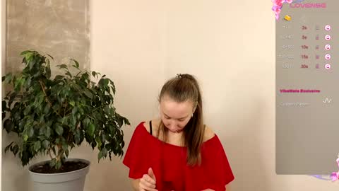 Juja and Kira online show from 02.08.25