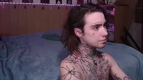 Snapshot of juuzou_kit chatting on 03.20.26 Juuzou hehim u can call me Juz online show from 03.20.26