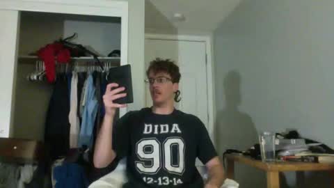 Snapshot of jwill10000 chatting on 03.18.26 J and Sugar snap pea online show from 03.18.26