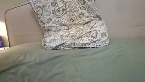 Snapshot of k938601 chatting on 12.22.25 k938601 online show from 12.22.25