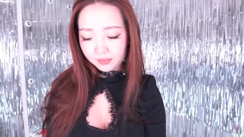 Snapshot of k_kimikooo chatting on 11.29.25 Amely online show from 11.29.25