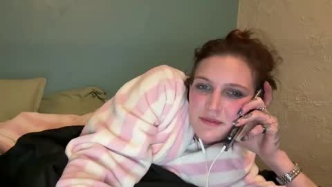 Snapshot of kaceelynn chatting on 02.13.25 Kac online show from 02.13.25