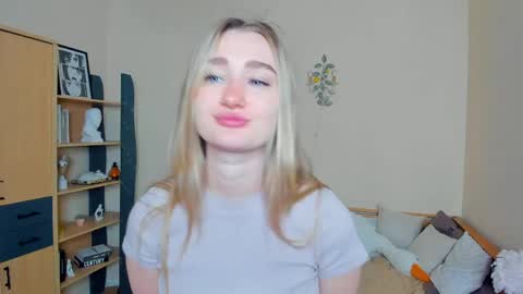 Snapshot of kaceyeichel chatting on 05.10.26 Alice online show from 05.10.26