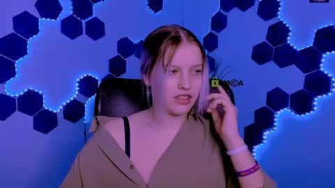 Snapshot of kaela_spell_ chatting on 03.25.26 kaela_spell_ online show from 03.25.26