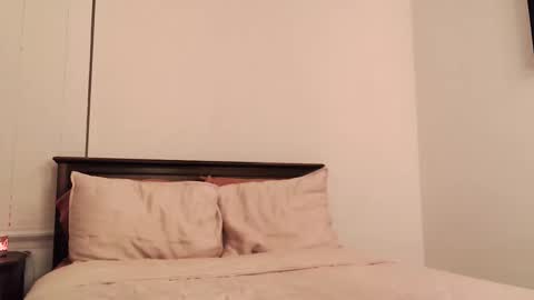 Snapshot of kaelagreen chatting on 10.05.25 kaelagreen online show from 10.05.25