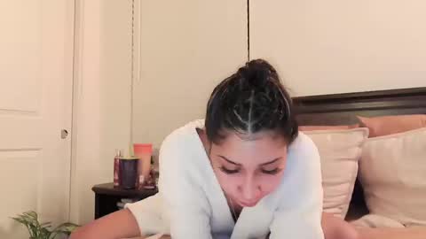 Snapshot of kaelagreen chatting on 10.19.25 kaelagreen online show from 10.19.25