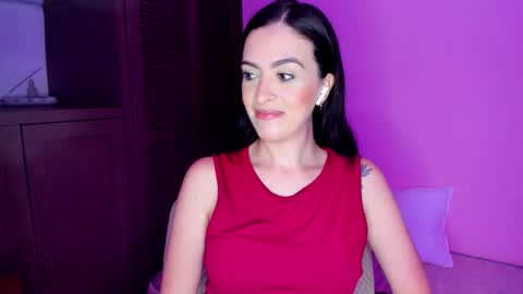 Snapshot of kaiahlive chatting on 02.24.26 kaiahlive online show from 02.24.26