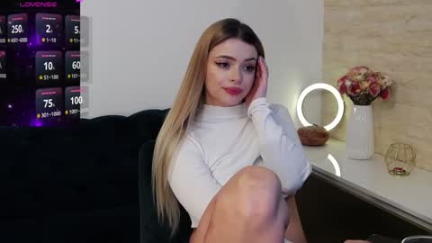 Snapshot of kailyn_moen01 chatting on 12.06.24 Kailyn online show from 12.06.24