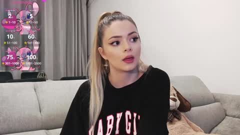 Snapshot of kailyn_moen01 chatting on 01.20.25 Kailyn online show from 01.20.25