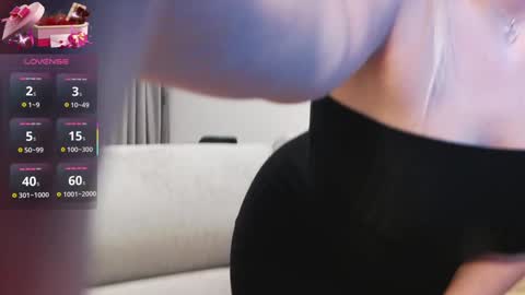 Snapshot of kailyn_moen01 chatting on 02.07.25 Kailyn online show from 02.07.25