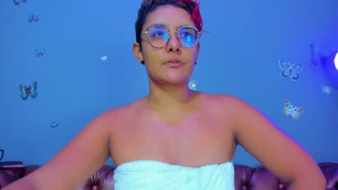 kaira_mosse_ online show from 04.28.26