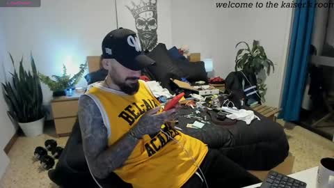 Snapshot of kaiser679 chatting on 12.31.24 kaiser679 online show from 12.31.24