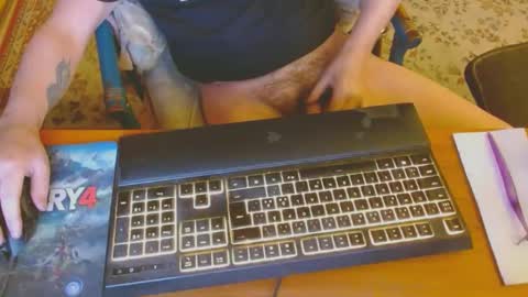 Leon online show from 12.17.24