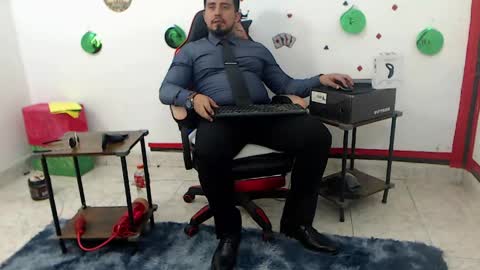 Snapshot of kalethbigdick88 chatting on 05.17.26 Kaleth online show from 05.17.26