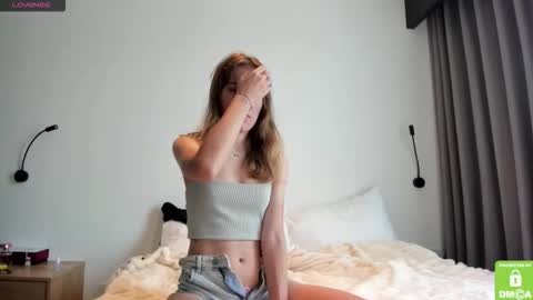 Snapshot of kalisee_ chatting on 12.14.25 Kalisee online show from 12.14.25