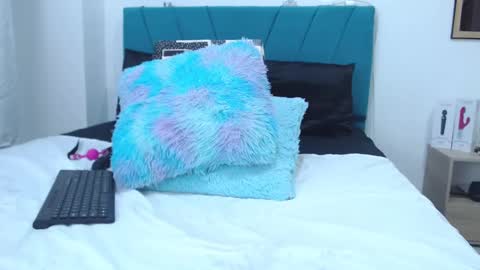 Kamilalopez online show from 02.12.25