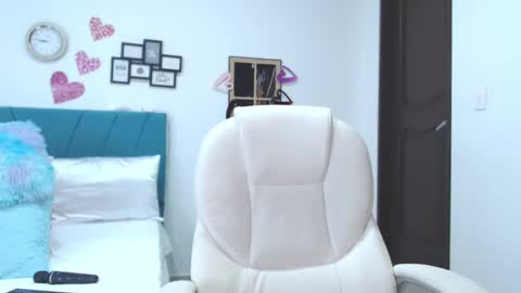 Kamilalopez online show from 02.14.25