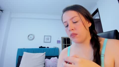 Snapshot of kam_lopez chatting on 05.22.26 Kamilalopez online show from 05.22.26