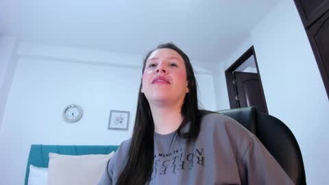 Snapshot of kam_lopez chatting on 06.10.26 Kamilalopez online show from 06.10.26