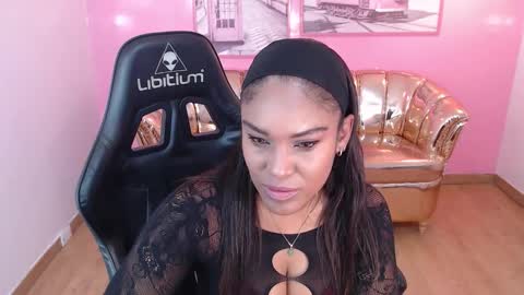 Snapshot of kamala_a chatting on 11.24.25 Kamala. Live 2100 - 600 online show from 11.24.25