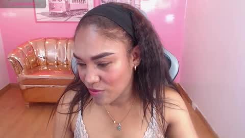 Snapshot of kamala_a chatting on 12.17.25 Kamala. Live 2100 - 600 online show from 12.17.25