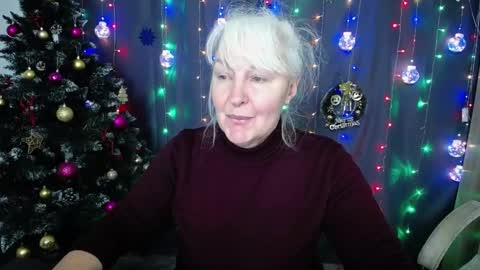 Snapshot of kamaliasim chatting on 12.07.24 KamaliaSim online show from 12.07.24