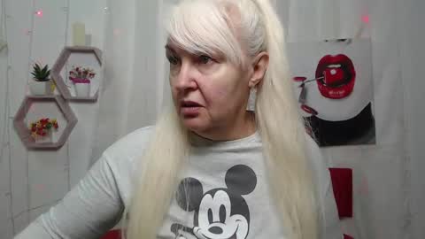 Snapshot of kamaliasim chatting on 01.18.25 KamaliaSim online show from 01.18.25