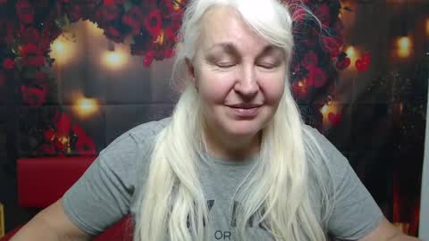 Snapshot of kamaliasim chatting on 01.24.25 KamaliaSim online show from 01.24.25