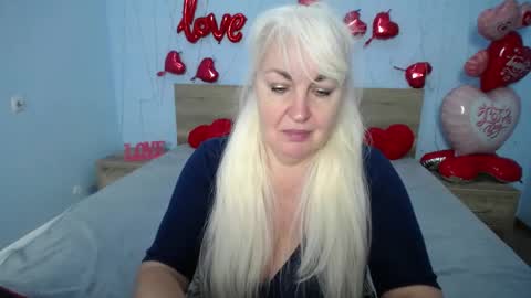 Snapshot of kamaliasim chatting on 02.09.25 KamaliaSim online show from 02.09.25