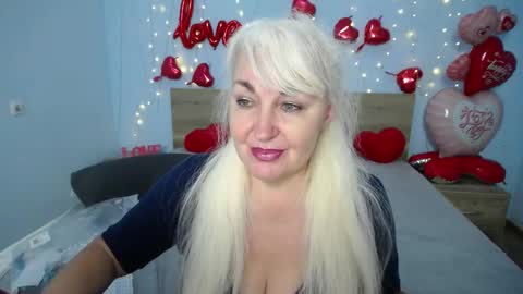 Snapshot of kamaliasim chatting on 02.10.25 KamaliaSim online show from 02.10.25