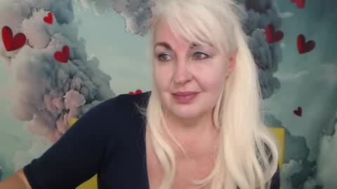 Snapshot of kamaliasim chatting on 02.14.25 KamaliaSim online show from 02.14.25