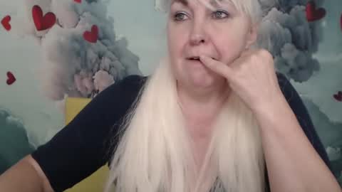 Snapshot of kamaliasim chatting on 02.16.25 KamaliaSim online show from 02.16.25