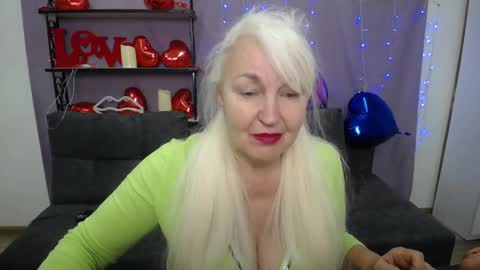 Snapshot of kamaliasim chatting on 03.02.25 KamaliaSim online show from 03.02.25