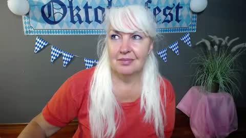 Snapshot of kamaliasim chatting on 10.05.25 KamaliaSim online show from 10.05.25