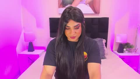 Snapshot of kamell_x26 chatting on 11.11.25 Kamell online show from 11.11.25