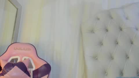    online show from 03.06.25